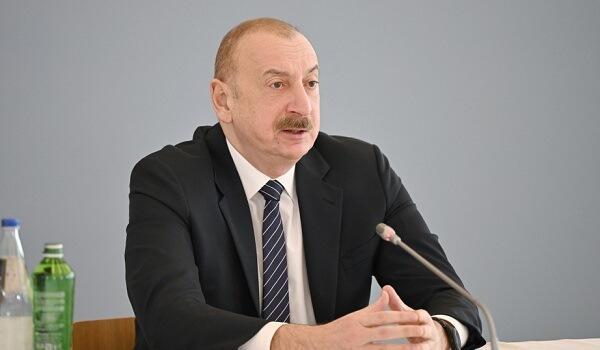 “UKRAYNA İLƏ RUSİYA ARASINDA SÜLH ÜÇÜN HƏR HANSI PERSPEKTİVİ GÖRMÜRƏM” – “Müharibələr yekun kapitulyasiya aktı olanda bitir”