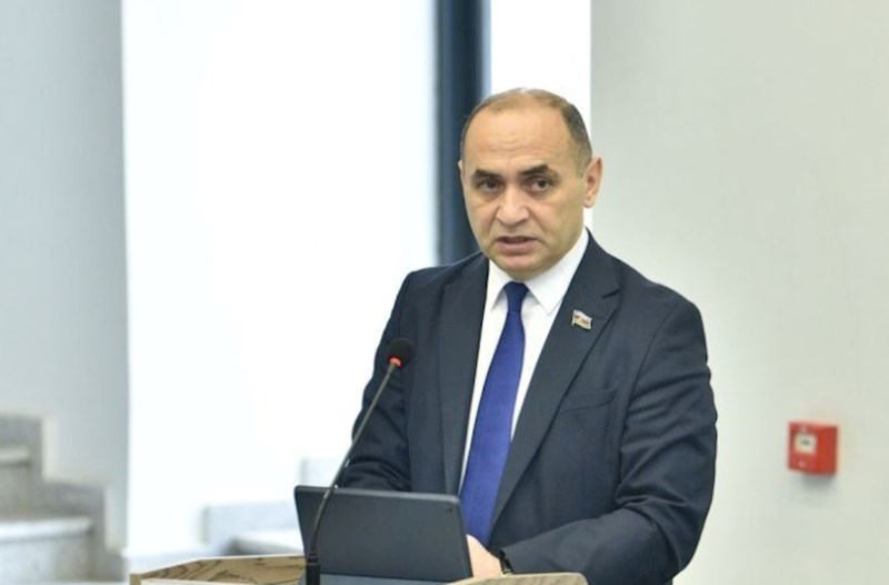 Deputatdan quru sərhədlərin bağlı qalmasına reaksiya: “Səbirli olmalıyıq…”