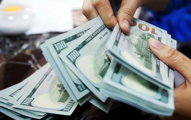 Avtomobilə basqın edib 200 min dollar apardılar - Fotolar