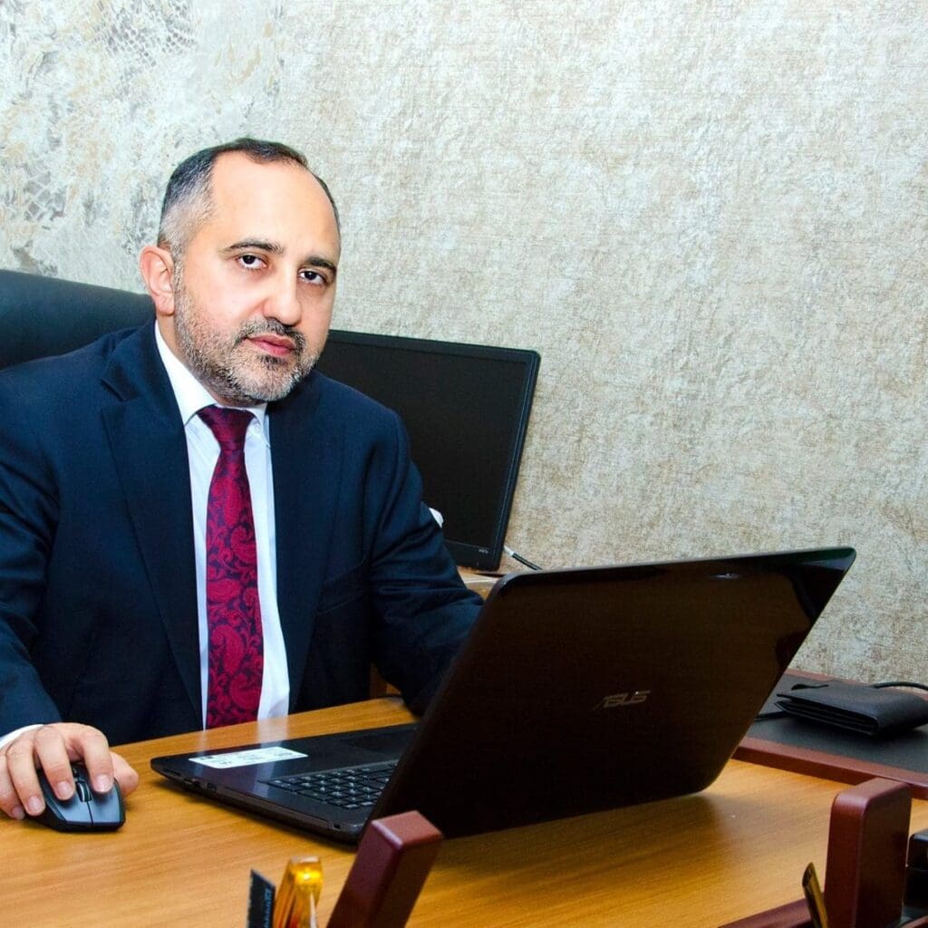 Qanunsuz məhkəmə aktları əsasında sakinləri mənzillərindən zorla çıxarıb, mənzillərini viran qoyublar - HÜQUQŞÜNAS