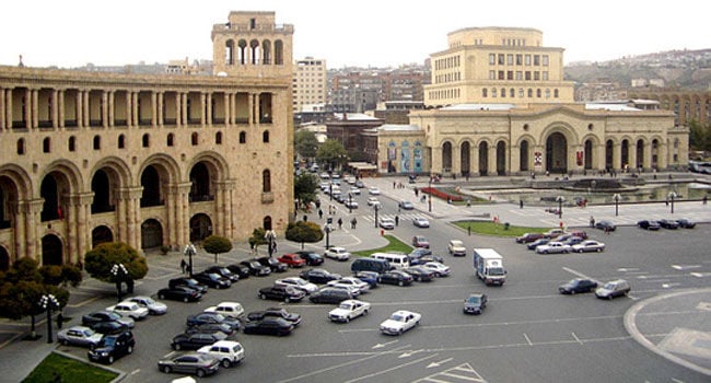 Azərbaycan nümayəndə heyəti İrəvanda
