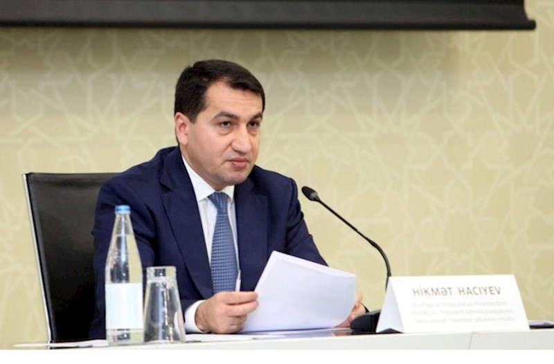 Hikmət Hacıyev azərbaycanlı jurnalistlərə Prezidentin Türkmənistan səfəri ilə bağlı məlumat VERDİ — VİDEO