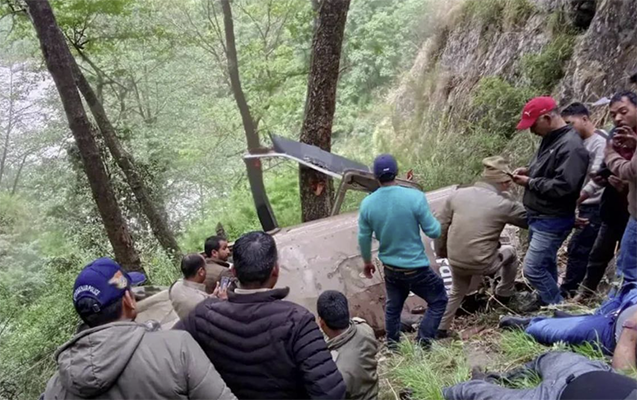 Hindistanda helikopter qəzası, ölənlər var - Foto