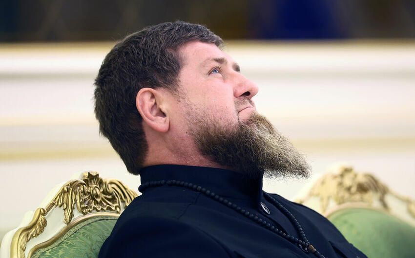 Kadırov anasının “qara siyahı”ya düşməsindən danışıb