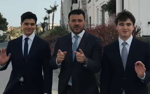 Emin oğulları ilə birlikdə Leyla Əliyevanı təbrik etdi - Video