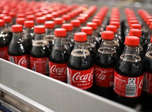 “Koka-Kola” dükanlardan yığışdırılır?
