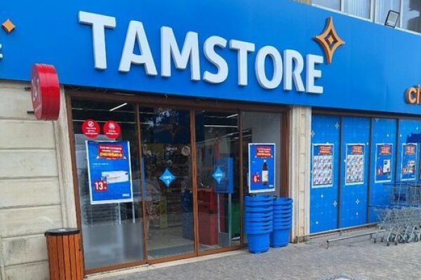 “Tamstore”də qadın işçini döydülər- Videogörüntülər