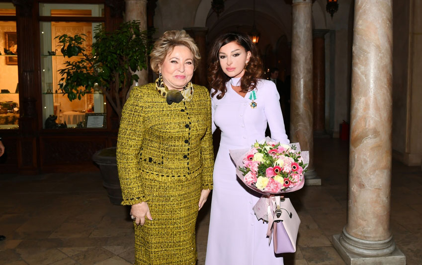 Matviyenko da Mehriban Əliyevanı təbrik etdi