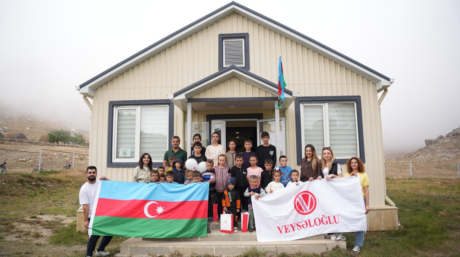 “Veysəloğlu-Distribusiya” ucqar kəndlərdə məktəblilərə dəstəyini davam etdirir - “Xoşbəxtlik Çantası” layihəsinin növbəti mərhələsi baş tutdu
