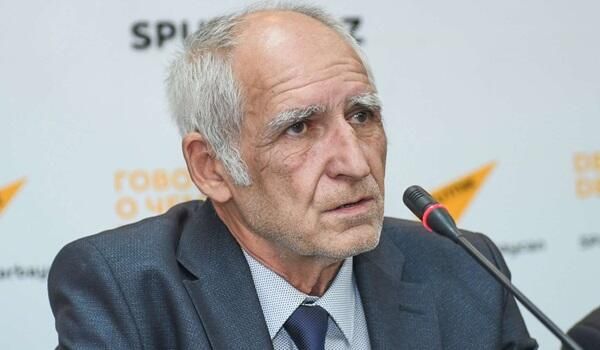 Nadir İsrafilov vəfat edib