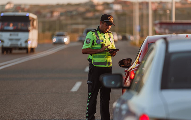 Yol polisindən sürücülərə müraciət