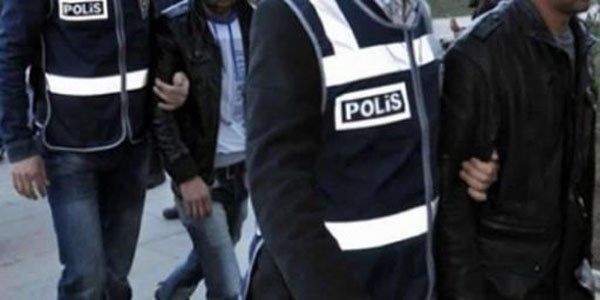 38 gömrük işçisi rüşvət alarkən tutuldu - Video