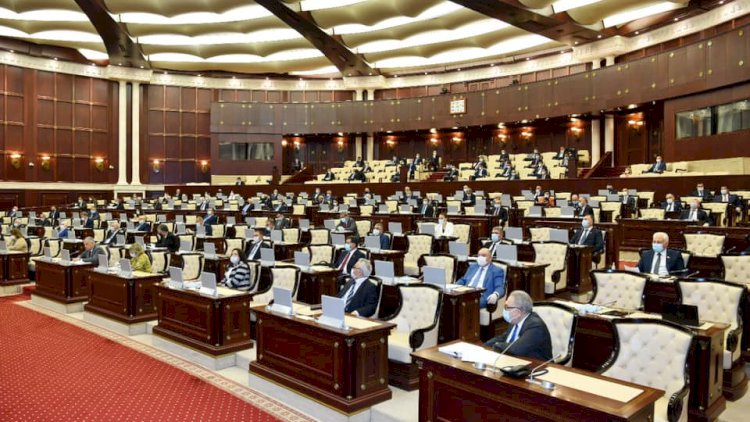 Milli Məclis telefon qadağasını ləğv etdi