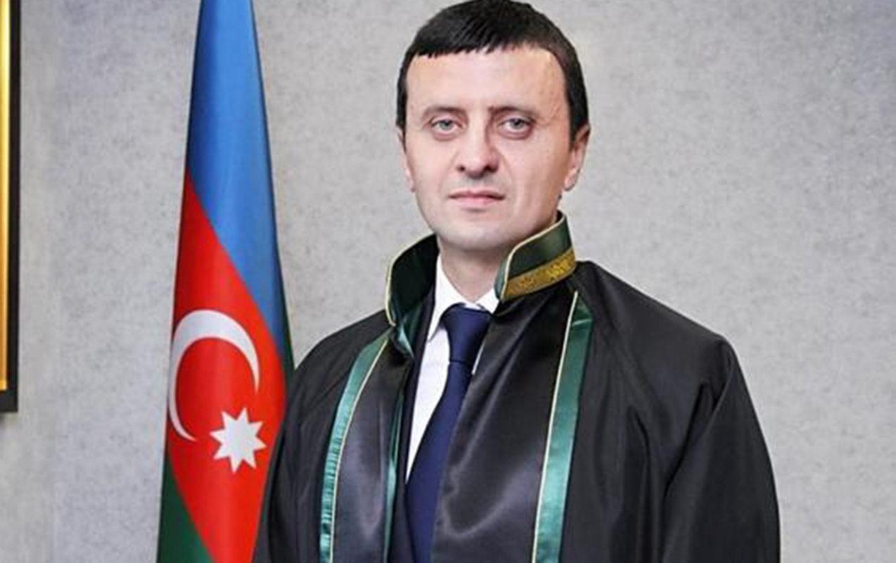 Adnan Əhmədzadənin vəkili dövlət qurumunda işləyirmiş? - Foto