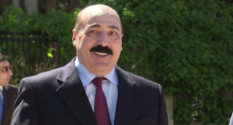 Şəmsi Səmədzadə biznesini bu ölkəyə daşıyıb