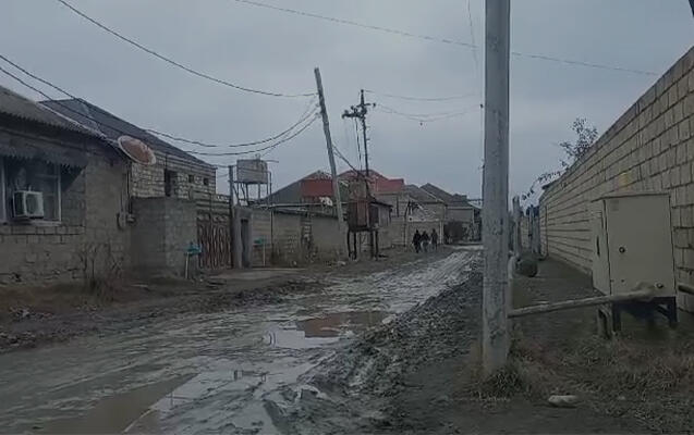 Yayda qazılan yollar niyə hələ də düzəldilmir? - VİDEO