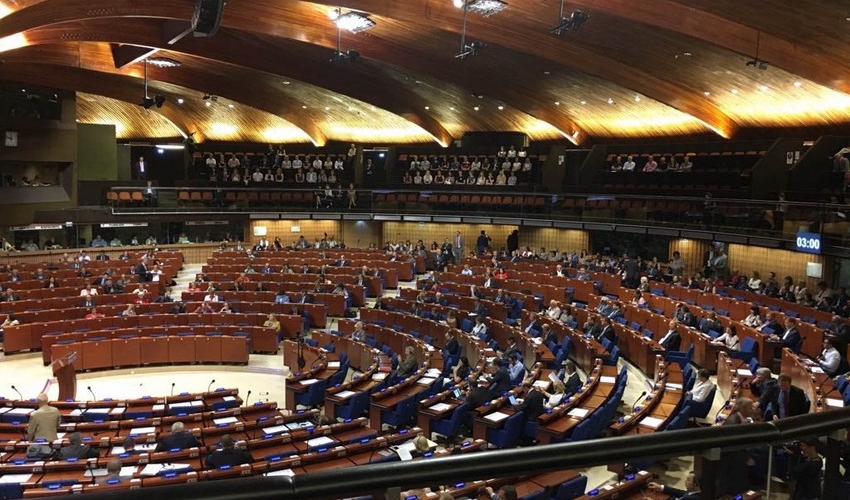 Avropalı deputat: “AŞPA-nın ikili standartları təşkilata olan inamı sarsıda bilər”