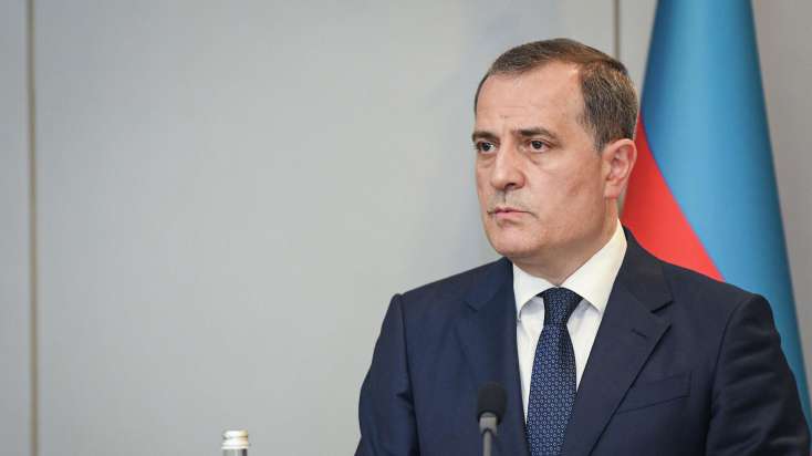 Ceyhun Bayramov Ermənistanla sülh danışıqlarına qatılmaq üçün Rusiyaya gedib