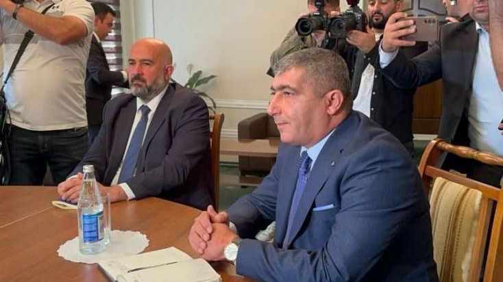 Yevlax görüşündə 3 maraqlı detal diqqət çəkdi - FOTO 