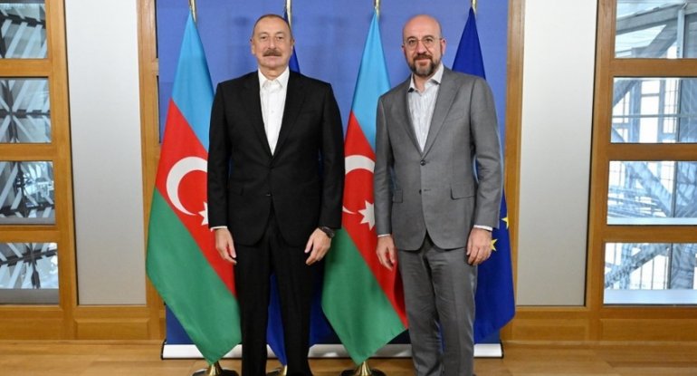Şarl Mişel Prezident İlham Əliyevə zəng edib