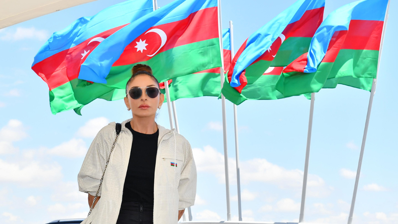 Mehriban Əliyeva Milli Dirçəliş Günü ilə bağlı paylaşım etdi (FOTO)