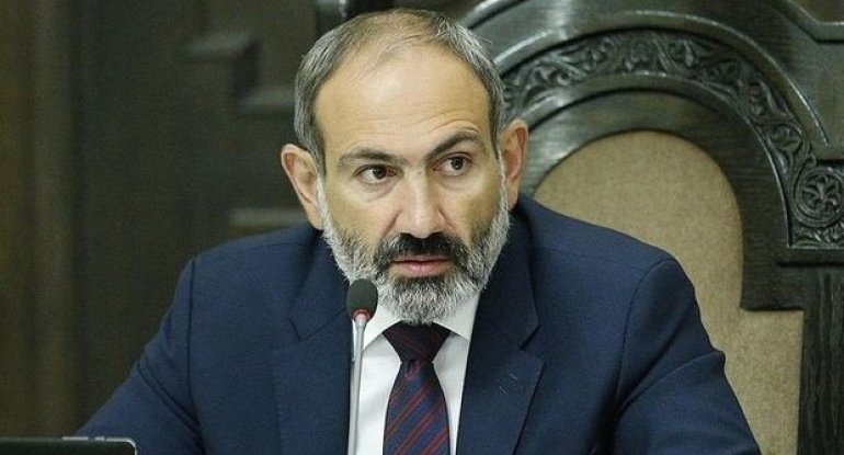 Qərb Paşinyandan seçkilər tələb edir: Nikola “sədaqət andı” şərti 