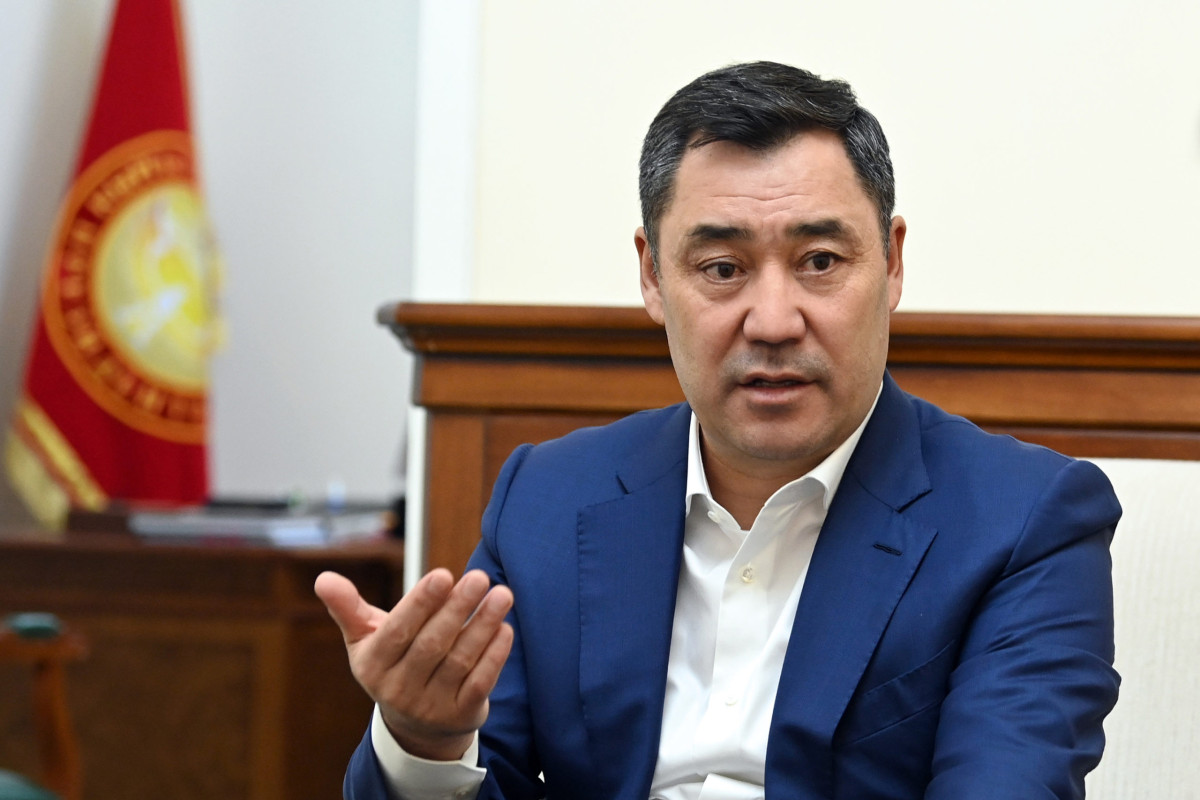 Ad günümdə mənə hədiyyə verməyin! - Prezident məmurlara QADAĞA QOYDU