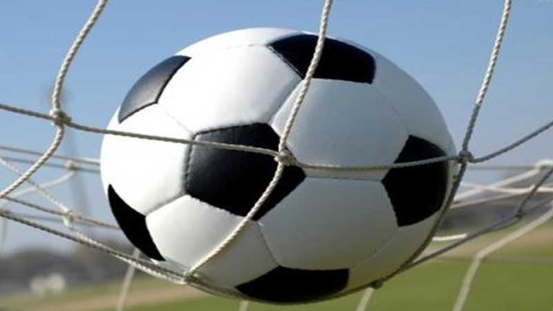 Azərbaycan çempionatında futbolçular bir-birini yumruqladılar
