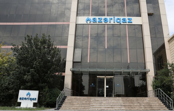 “Azəriqaz”ı üzüaşağı çevirib, silkələyib hamısını tökmək lazımdır! – Mirvari Qəhrəmanlı