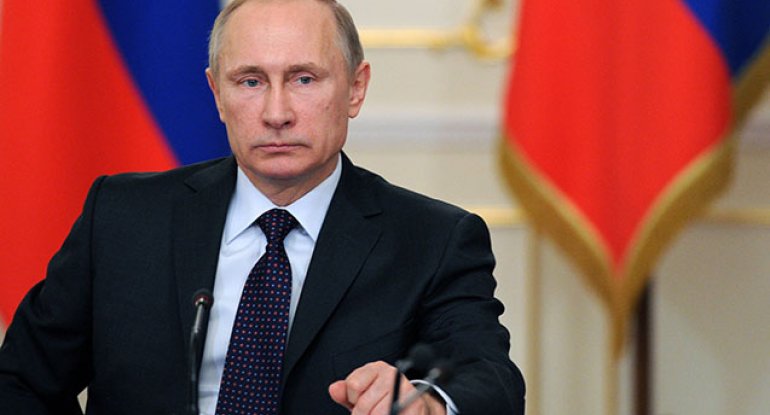 Bəzi ölkələrdə tarixi yenidən yazırlar - Putin