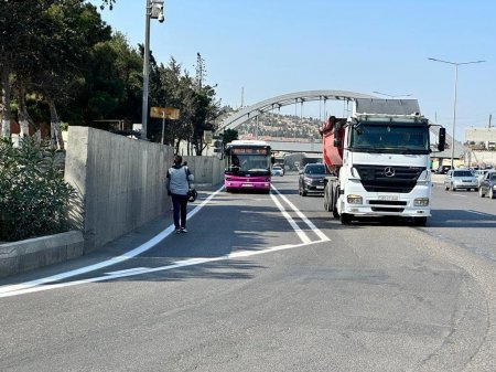 Sumqayıta uzanan avtobus zolaqları tıxacı niyə artırıb? AYNA deputata cavab verdi