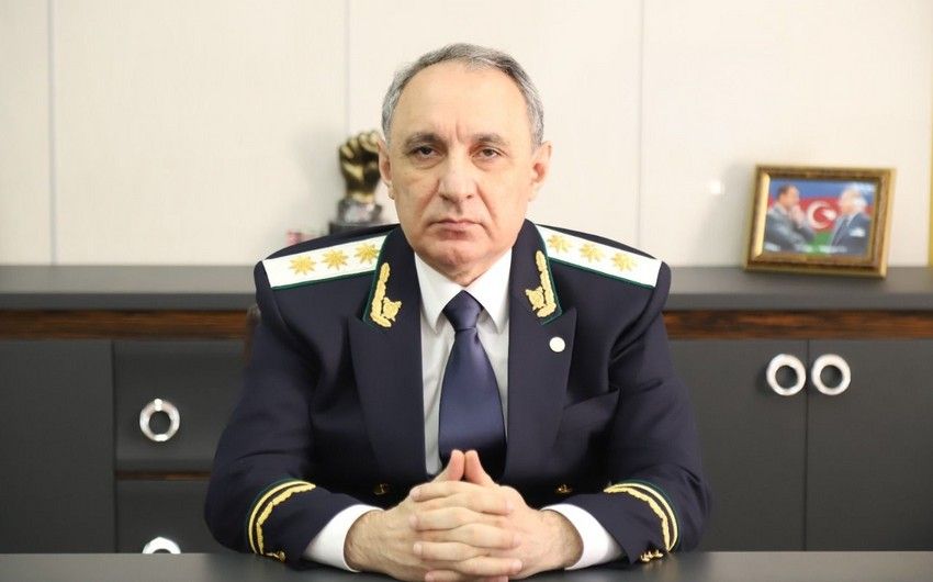 Baş prokuror intihar edən vəkilin işini nəzarətə götürdü