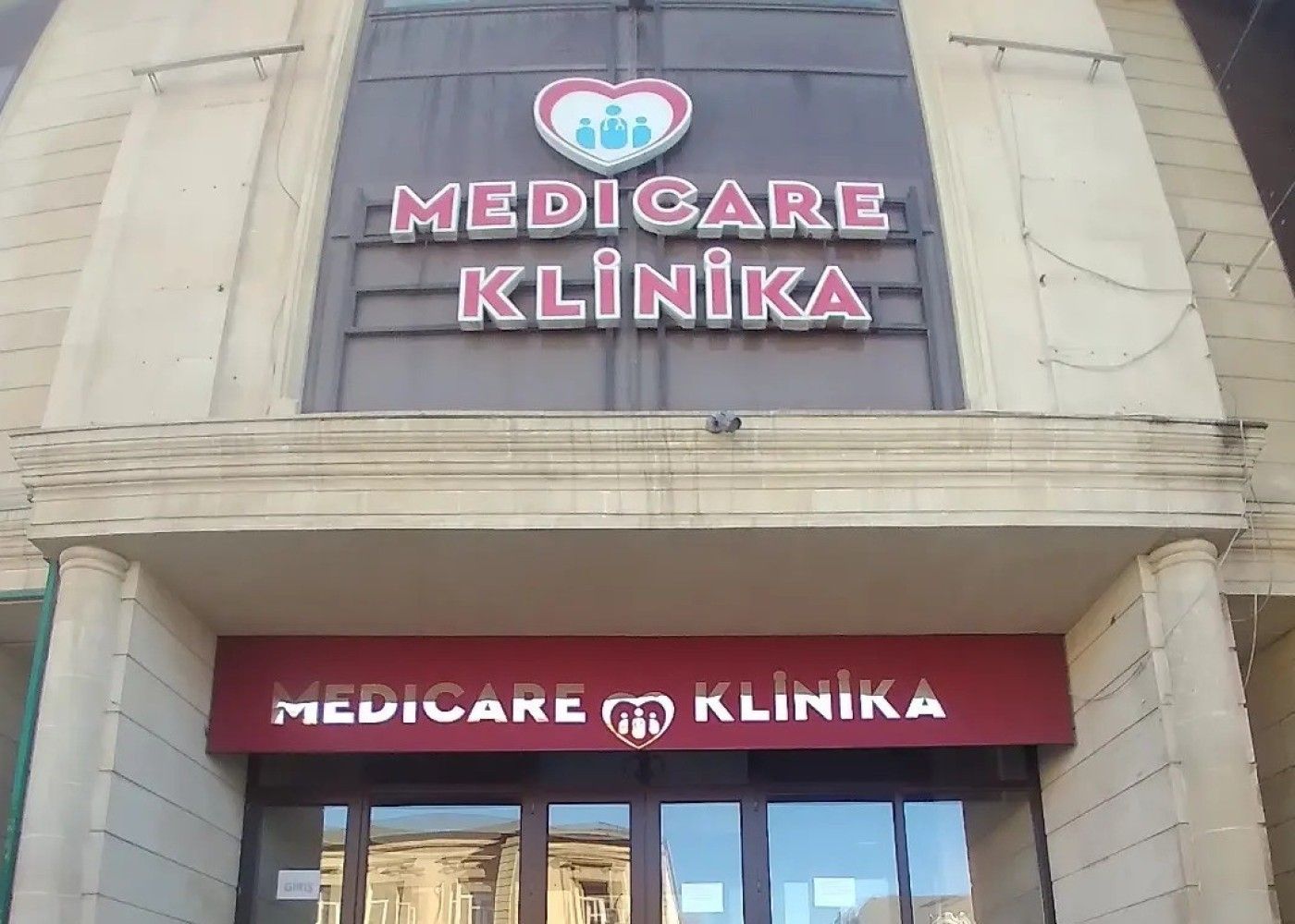 Pasiyent ölümünə görə bağlanan klinika fəaliyyətini bərpa etdi - Baş həkim "xəbərim yoxdur" deyir