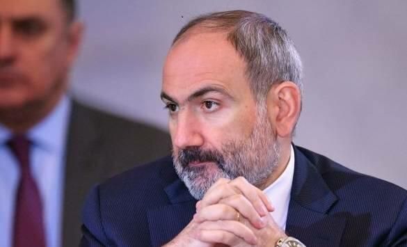 Paşinyan Fransaya gedir