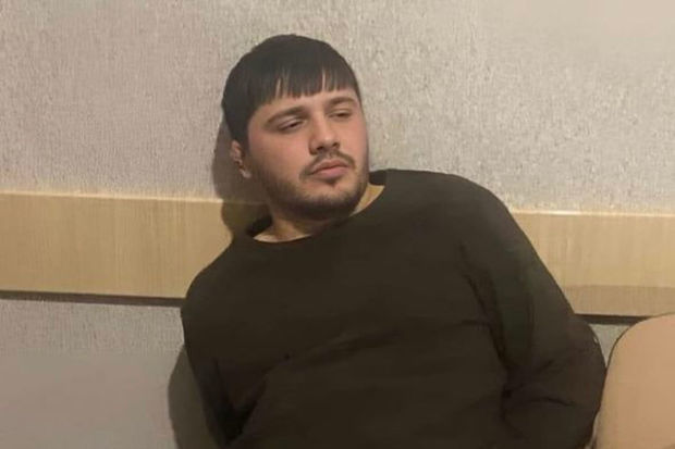 Qışqırır, söyüş söyür, məhbusları yatmağa qoymur - ƏHMƏD ƏHMƏDOV TƏCRİDXANA REJİMİNİ POZUR