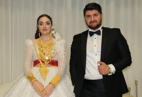 Toyda yığılan pulu sayıb qurtarmaq olmadı - 6 saata... - FOTOLAR