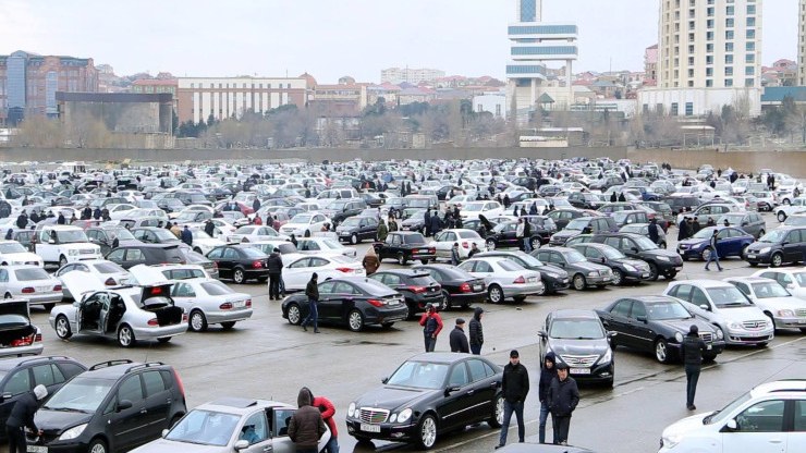 Maşın bazarında BÖYÜK FIRILDAQ: 23 nəfərlik dəstə yaxalandı 