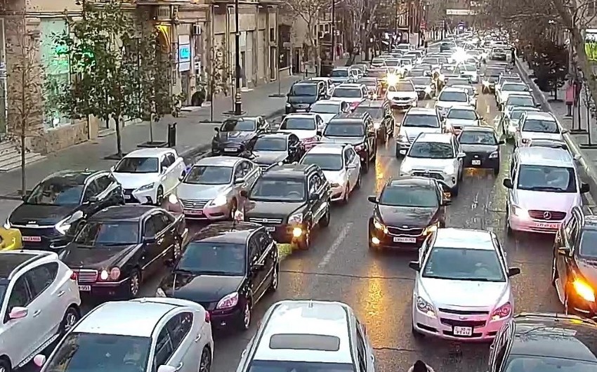 Bakıda hazırda sıxlıq müşahidə olunan yollar - SİYAHI