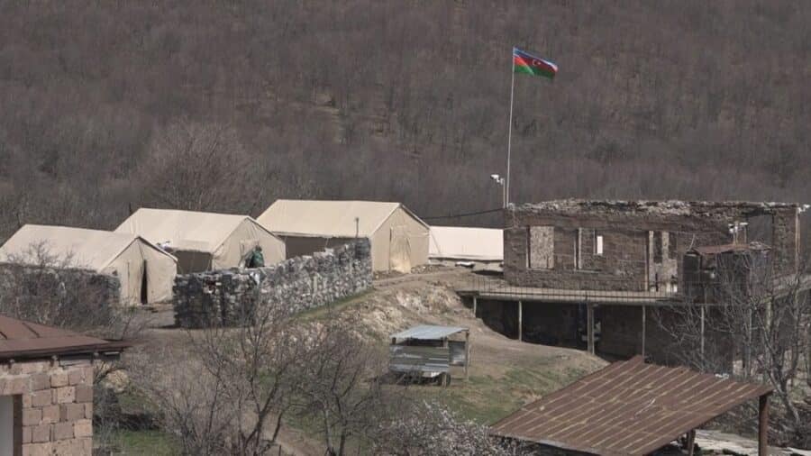 İrəvandan sərhədimizə gətirilən sirli qovluq – İÇİNDƏ NƏLƏR YAZILIB?