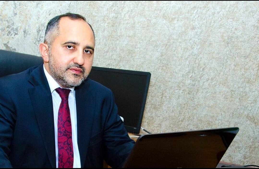 "Hakim Ceyhun Qaracayevin dərsliyini aldım, vərəqlədim və dəhşətə gəldim" - ƏKRƏM HƏSƏNOV 