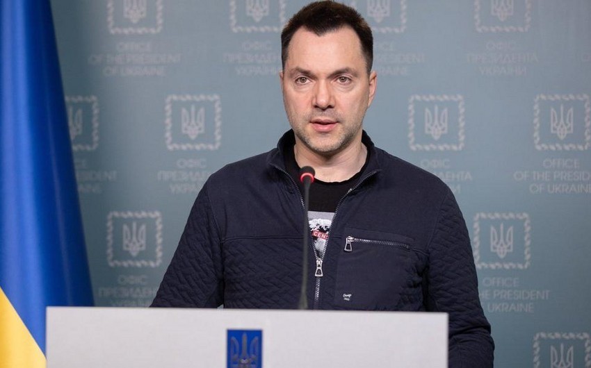 Aleksey Arestoviç: “Azərbaycan rəhbərliyi bir daha parlaq səviyyəli uzunmüddətli oyun nümayiş etdirir”