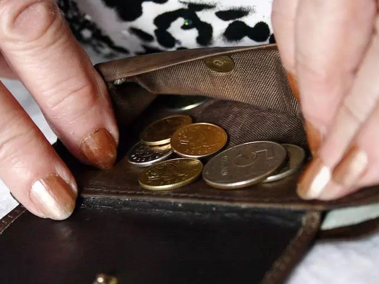 Bir qəpiyi 115 min dollara satışa çıxardı