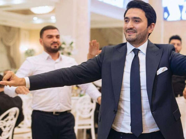 Azərbaycanlı müğənni özünə ikinci toy edir