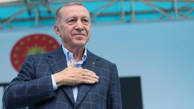 "Xarici jurnalların siyasət oyunbazlığına baxmayaraq..." - Ərdoğan