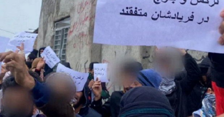 İranda bəluclar yenidən üsyana qalxdılar