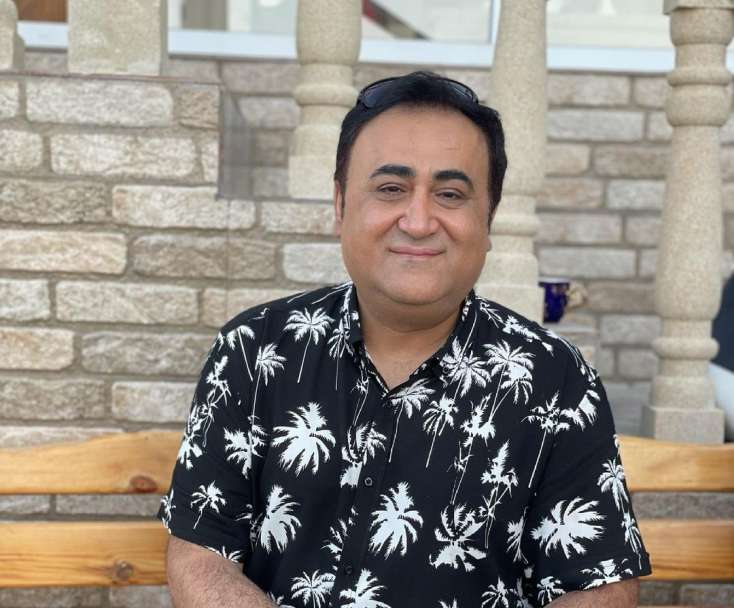 "Tamaşaçılar mənə sevdiklərini deyəndə kövrəlirəm": Elgiz - VİDEO