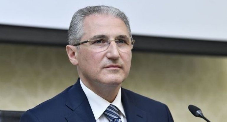 Nazir əmisi oğlunu işdən çıxardı