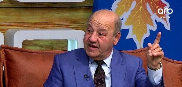 Əli Mirəliyev Alim Qasımovun bostanına daş atdı: "O boyda Xalq artistinin qızına bax…"
