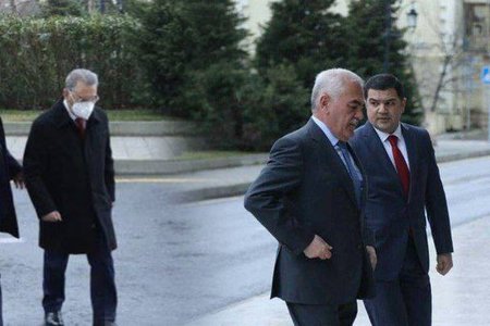 “Xan”ın “şahlıq” arzusu yüzlərlə Naxçıvanlını çörəksiz qoyub