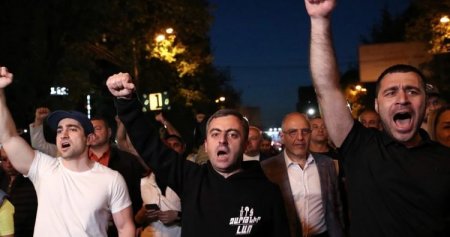 Ermənistanda revanşistlərə hərbi təlim keçmək üçün çağırışlar göndərildi - NƏ BAŞ VERİR?